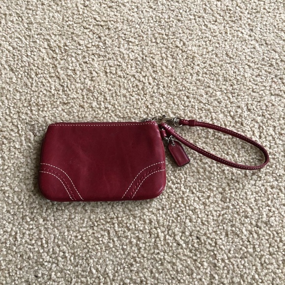 Vintage Authentic Maroon Leather Coach Wristlet Excellent - Picture 4 of 5